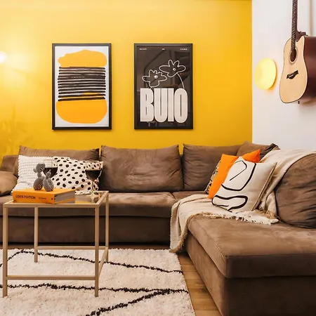 Apartment Foosball Frontyard Retreat Old Town *