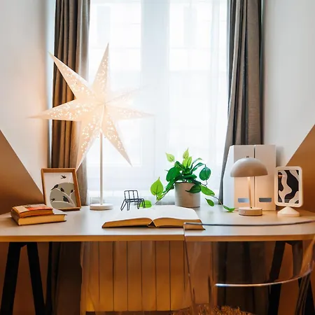 Foosball Frontyard Retreat Old Town *